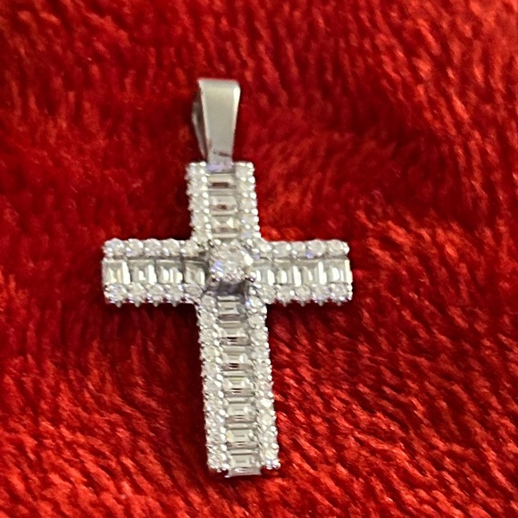 Luxury Moissanite Diamond cross baguette pendant